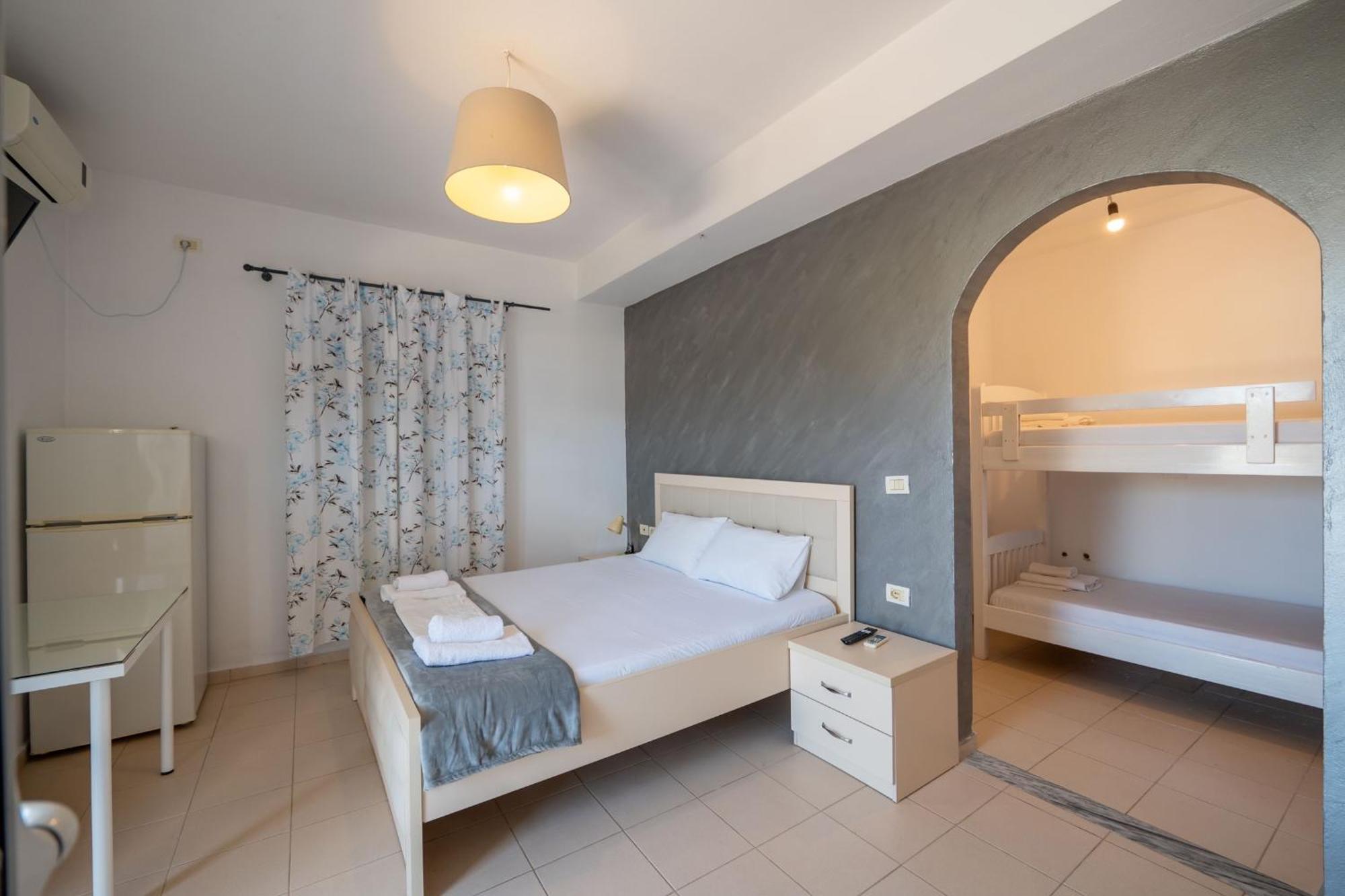 Two Mermaids Hotel Ksamil